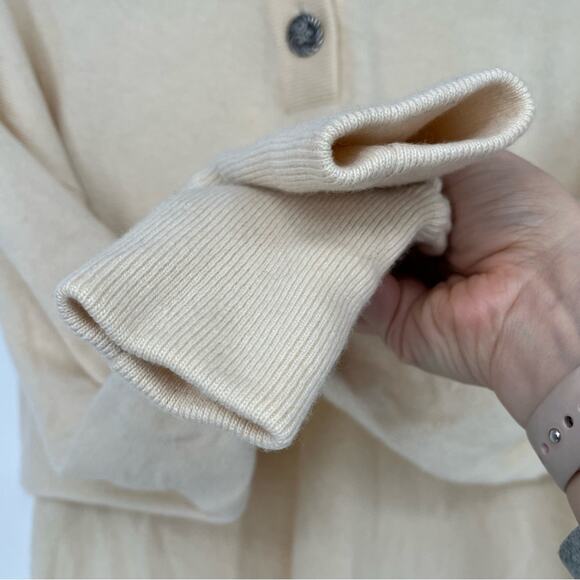 Burberry Cream Women's Sweater - Picture 9 of 10